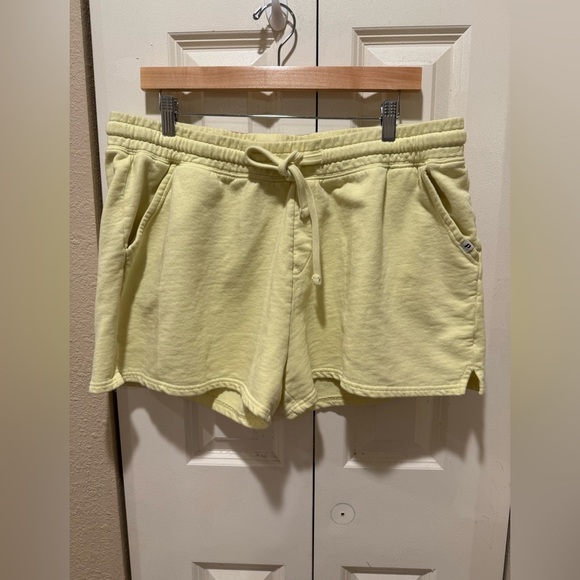Pact Organic Cotton Essential Sweatshort in Sunny Lime , size XL - Picture 6 of 9